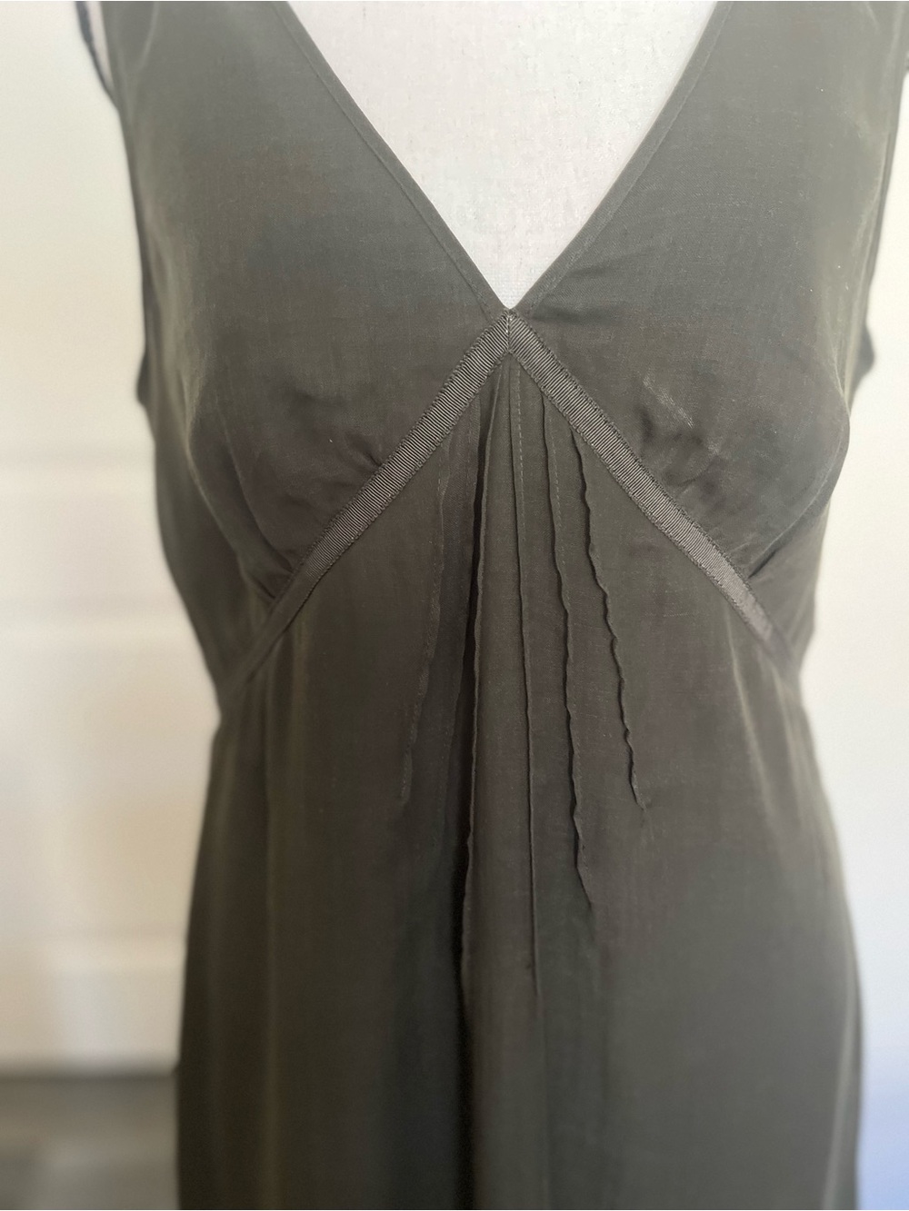 Banana Republic brown V-Neck Sleeveless Midi Dress size 6 - Picture 4 of 8
